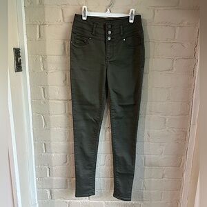 Tinseltown size 1 forest green high waisted stretchy skinny jeans